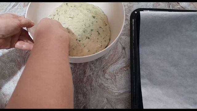 Погача (poğaça) турецкая с сыром. Простое укропное бездрожжевое тесто. Dere otlu mayasız poğaça. смотреть онлайн
