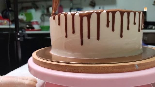 Ягодное ассорти, растопленный шоколад, сладости, выглядит безумно аппетитно, результат в конце виде смотреть онлайн