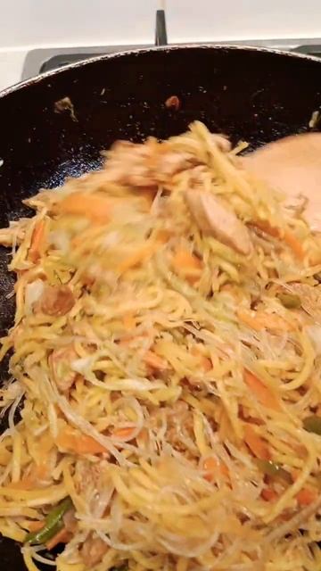 Pansit for longlife😋 #shorts #noodle #yummy смотреть онлайн