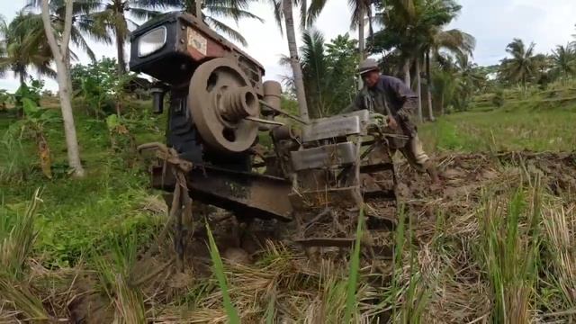 Agricultural Machinery The Quick G1000  tractor Engine Dongfeng plows the fields Traktor Sawah #020