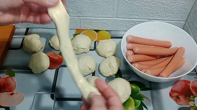 Как приготовить вкусные сосиски в тесте: простой и быстрый рецепт за 30 минут