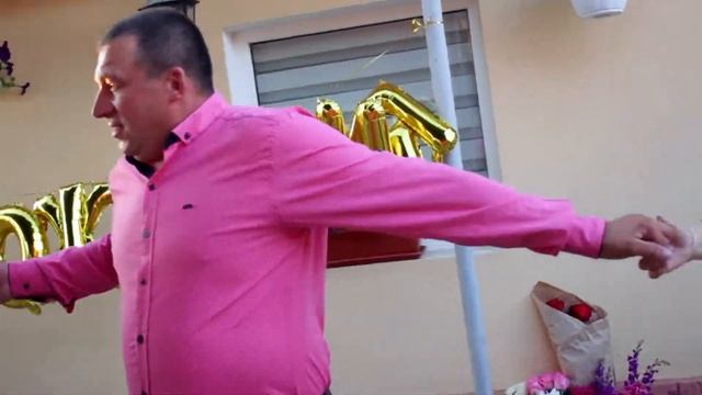 (s.Butor)Surpriza la domiciliu -super vesel cu toba si Evghenii Nicolaev-Евгений Николаев 060047588 смотреть онлайн