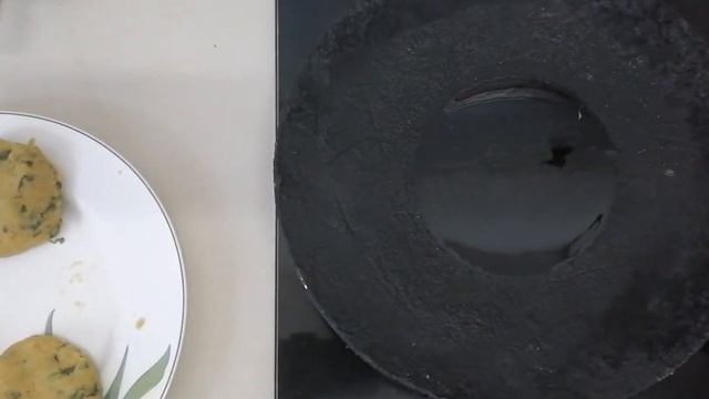 Daal aloo burger... Andy wala burger.. Karachi food street style burger смотреть онлайн