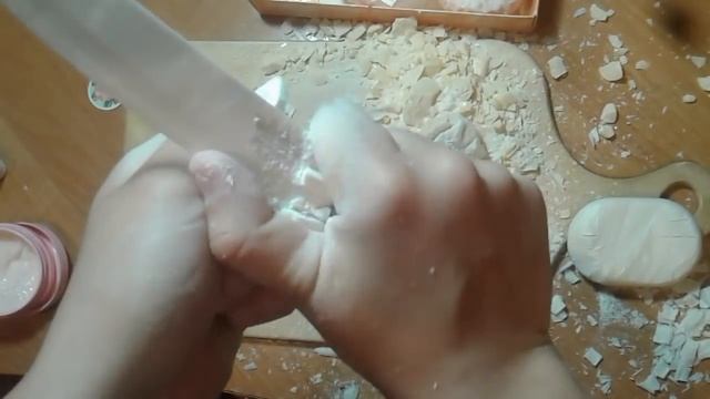 ASMR РЕЖУ МЫЛО СУХОЕ МЯГКОЕ ПАРОДИЯ НА ОКСАНУ АСМР