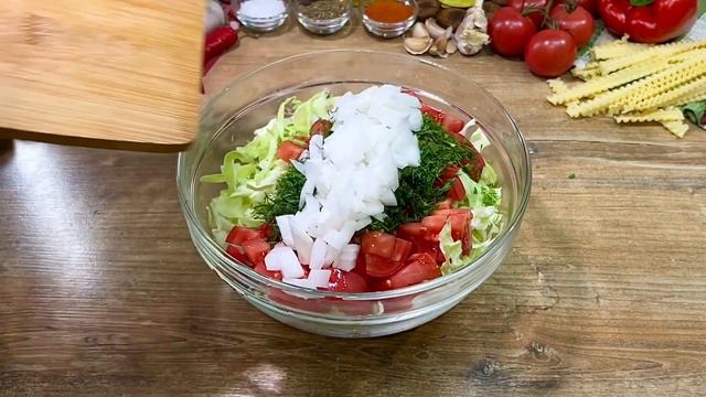 У ВАС ДОМА ЕСТЬ, КАПУСТА И ПОМИДОР? МАЛО КТО ЗНАЕТ ЭТОТ СЕКРЕТ❗️❗️ СЪЕДАЕТСЯ В ОДИН МИГ ❗️❗️