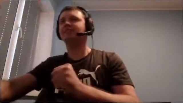 Папич флексит и рекламирует Nuts
