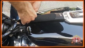 2018/2022 HARLEY-DAVIDSON® FAT BOY® - Detachable Leather Tank Bag Installation Guide - ENDS CUOIO