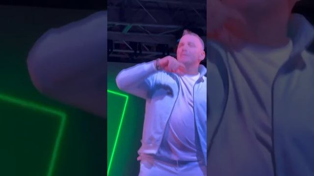 Кирилл Андреев в Ижевске #иванушки #кирилландреев смотреть онлайн