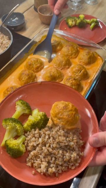 Тефтели 👍🏼🔥😋 #гарикжарит #еда #вкусно #ужин #обед #cooking #рецепты смотреть онлайн