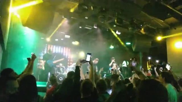 Ауткаст - Smack my bitch up (Pravda Club 6.01.21) смотреть онлайн