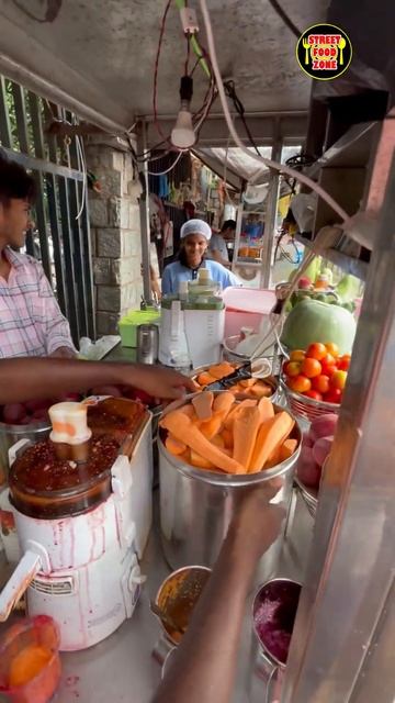 ఆరోగ్యకరమైన వెజిటబుల్ జ్యూస్ ల కోసం ఈ ప్లేస్ కి రావాల్సిందే #shorts #foodie #vegetablejuice смотреть онлайн