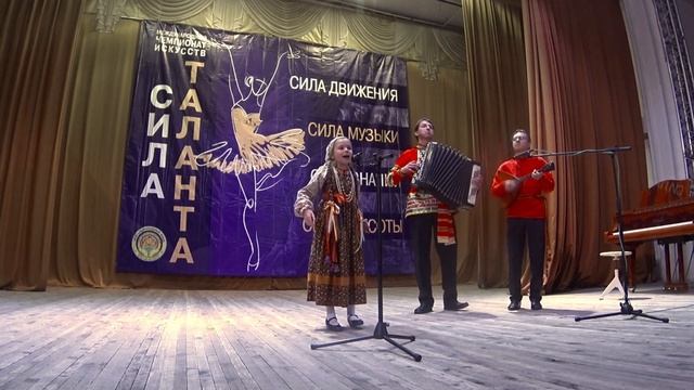 Шла Маланья. Исполняет Кира Левенец