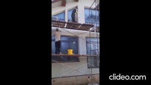 Отделка фасада дома, декоративная штукатурка камешковая. Обзор объекта.