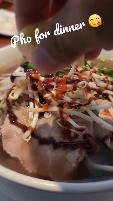 Beef vietnamese Pho noodle soup 🍜 for dinner 😋😋 #shorts смотреть онлайн