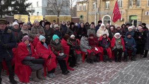 Память о подвиге ленинградцев в годы войны почтили в Новосибирске