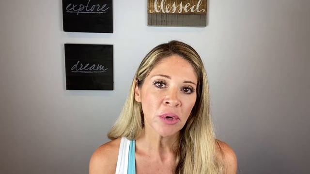 👉Medical Esthetician Quick Review on Mychelle spf 50. Is it worth purchasing. Get me thoughts😀 смотреть онлайн