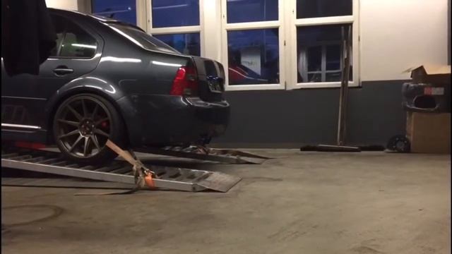 Procharged Bora R30 Turbo смотреть онлайн