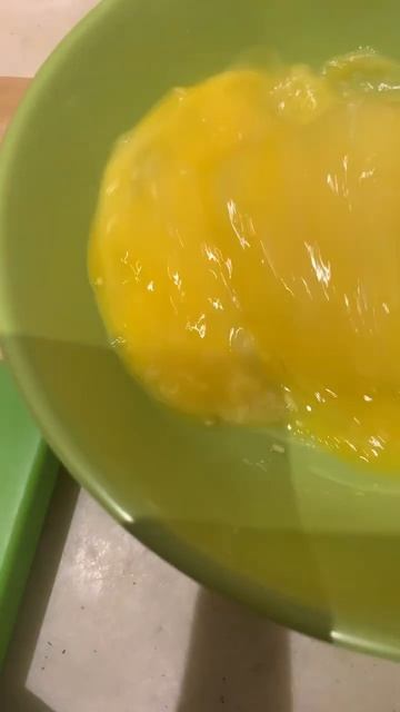 Satisfying # 3 eggs 🥚🥚 crumble 🥚#viral #trending #youtubeshorts #asmr #shortvideo #short #shorts смотреть онлайн