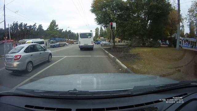 Нарушение ПДД.Проезд стоп линии на запрещающий сигнал светофора. смотреть онлайн