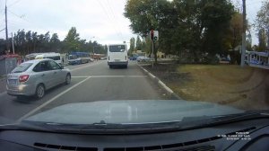 Нарушение ПДД.Проезд стоп линии на запрещающий сигнал светофора.