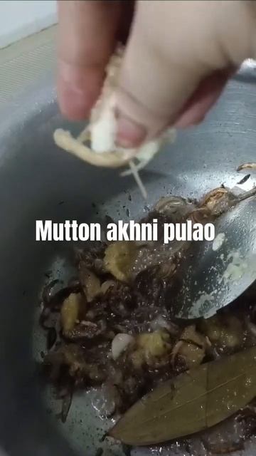 Quick white mutton pulao |mutton pulao ki asan si recipe | आसनी से मटन पिलाओ कैसे बनाए #shorts смотреть онлайн