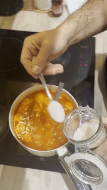Lentils soup with vegetables ( Kolay ve Pratik Mercimek Corbasi )  #food #healthyfood