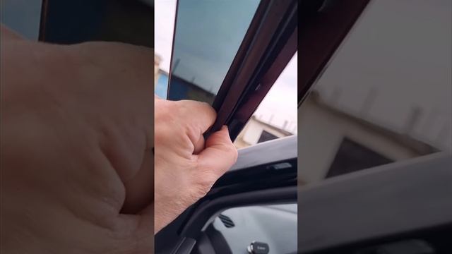 Дребезжание стекол двери в Haval M6 надоело, решил устранить #китайскиемашины #haval #havalm6 #авто