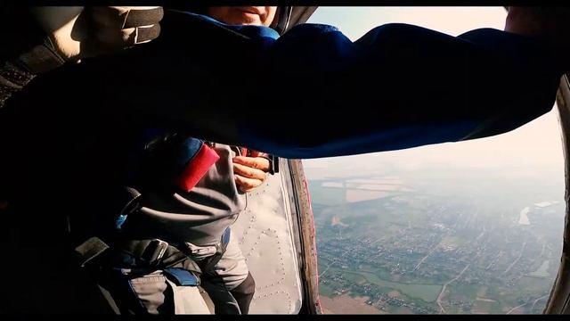 Static Line | DZ Apostolovo | Прыжки с парашютом типа Крыло смотреть онлайн