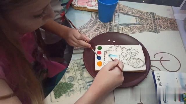 Как мы раскрашиваем наши пряники от Николайчика смотреть онлайн