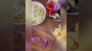Садж с мясом и овощами на костре - видео приготовления