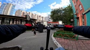 Элетросамкат Поездка на электросамокате KUGOO G-Booster по тротуару.