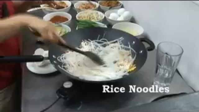 Ultimate Pad Thai смотреть онлайн