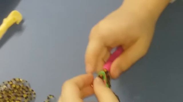 Пряничный  человечек из резинок на крючке!!!