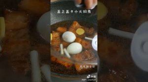 Resep makanan Cina: mengajari Anda cara membuat burger Cina, sederhana dan bergizi