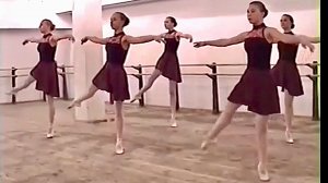 КЛАССИЧЕСКИЙ ТАНЕЦ-БАТМАН ТАНДЮ ЖЕТЕ НА СЕРЕДИНЕ ЗАЛА-ШКОЛА СТУДИЯ КАЗАНЬ