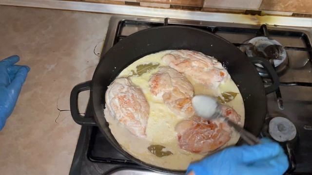 Куряча грудка у вершковому соусі! Як смачно приготувати курячу грудинку за 40 хв! Смачна вечеря!