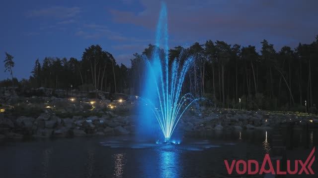 Плавающий фонтан в парке Малевича 2023