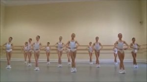 Método Vaganova 1 série: Centro Grand Battement