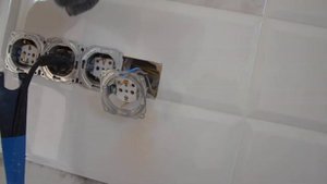 Розетки, установка на  хреновые подрозетники