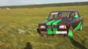 ВАЗ 2105 НА ЗАВАРКЕ - ДРИФТ ПО ТРАВЕ