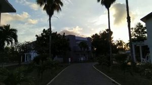 Куба, Варадеро. Отель Starfish Varadero 3* Вид территории от буфета.