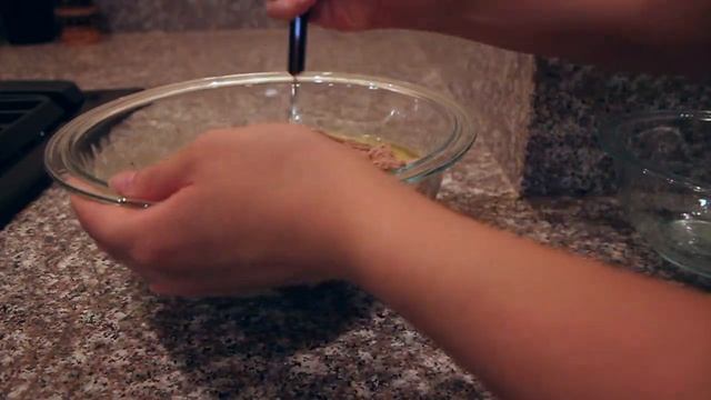 RED VELVET BROWNIES! (Easy 4 ingredient recipe) смотреть онлайн