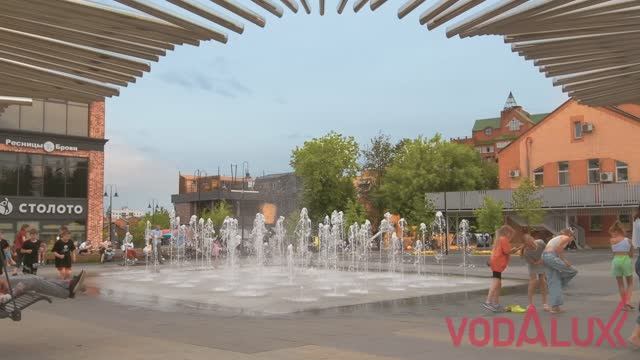 Фонтан на Торговой площади в городе Истра 2023