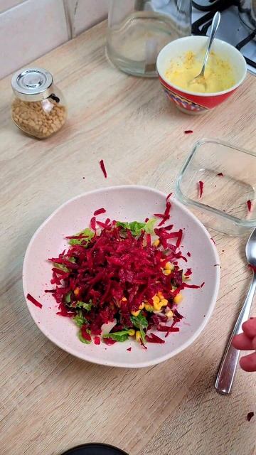 Салат за 5 минут #салатизсвеклы #салат #ппрецепты #фитнес #едадляжизни #вкусноиполезно #похудеть смотреть онлайн