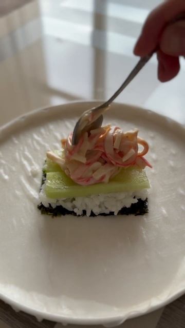 Жаренные спринг роллы 🥢🍣 #рек #рекомендации #реки #рецепты #shorts смотреть онлайн