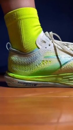 Спортивная модель Brooks Hyperion Elite 4 PB