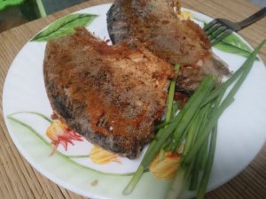 Карась жареный м-м-м, вкуснее не ел! В манке на сковороде - пальчики не съешь!