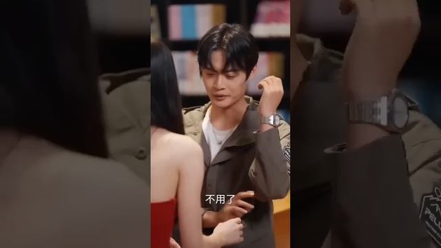 【FULL Movie】穷小伙遭女友嫌弃，婚礼现场惨遭背叛！下一秒世界贬值百万，小伙成为第一神豪，啪啪打脸所有人！《贬值我成了第一神豪》#短剧 #短剧全集  #shortdrama