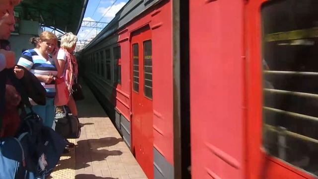 Электропоезд ЭД4М-0136 платформа Электрозаводская 20.06.2017 смотреть онлайн