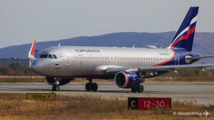 Аэропорт Минеральные Воды, взлёт Airbus A320 авиакомпании Аэрофлот.